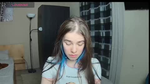 Snapshot of shelyymoon chatting on March 5, 12:16 am ShelyMoon online show from March 5, 12:16 am