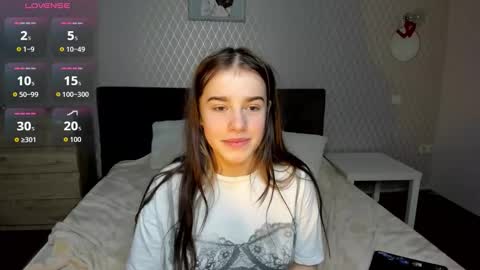 Snapshot of shelyymoon chatting on September 30, 3:17 pm ShelyMoon online show from September 30, 3:17 pm