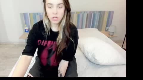 Snapshot of shelyymoon chatting on January 15, 5:58 pm ShelyMoon online show from January 15, 5:58 pm