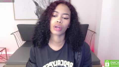 Shenna online show from December 30, 1:03 pm