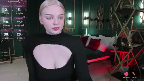 sherri_martinez online show from February 28, 3:48 am