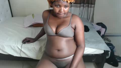 shinadee online show from November 1, 10:52 am