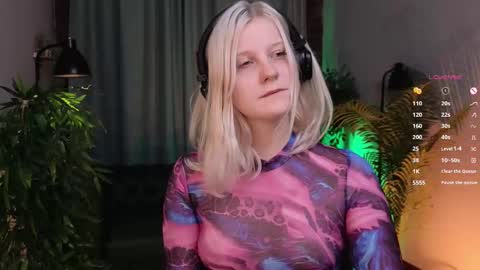 help me reach my first 25 thumbs up online show from November 7, 9:42 pm