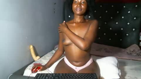 Snapshot of shiro254 chatting on October 6, 9:30 pm Shi-ro online show from October 6, 9:30 pm