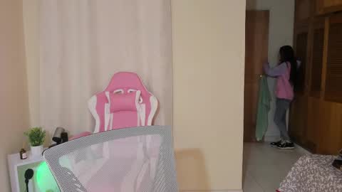  kendal  online show from February 19, 2:23 pm