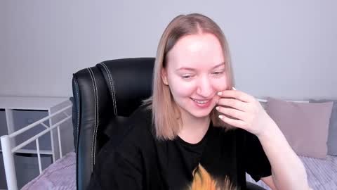 Anna online show from March 6, 5:35 am