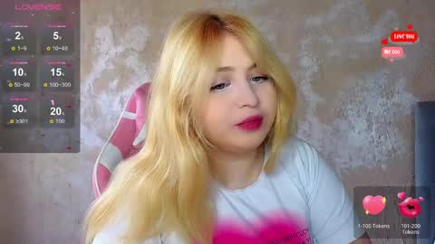 Molly online show from March 6, 10:30 am