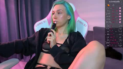 Snapshot of shy_or_horny chatting on September 23, 3:15 am  HI i am Marcy online show from September 23, 3:15 am