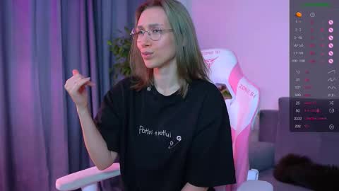 Snapshot of shy_or_horny chatting on October 16, 6:16 am  HI i am Marcy online show from October 16, 6:16 am