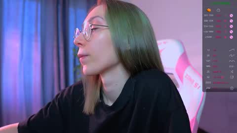 Snapshot of shy_or_horny chatting on October 17, 7:33 am  HI i am Marcy online show from October 17, 7:33 am