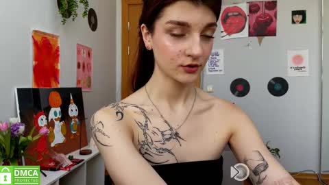 Snapshot of shybella_girl chatting on March 8, 8:08 am Bella online show from March 8, 8:08 am
