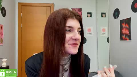 Snapshot of shybella_girl chatting on February 11, 7:44 am Bella online show from February 11, 7:44 am