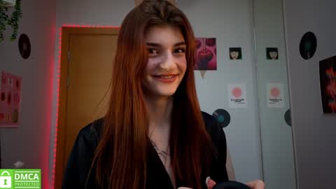 Snapshot of shybella_girl chatting on January 28, 7:11 am Bella online show from January 28, 7:11 am