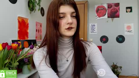 Snapshot of shybella_girl chatting on March 10, 7:33 am Bella online show from March 10, 7:33 am