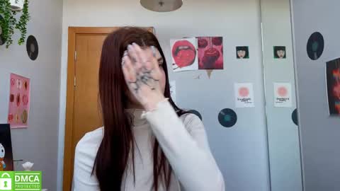 Snapshot of shybella_girl chatting on February 12, 7:34 am Bella online show from February 12, 7:34 am