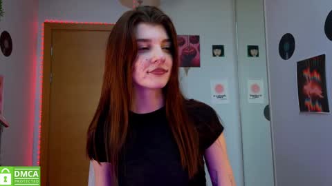 Snapshot of shybella_girl chatting on January 24, 7:08 am Bella online show from January 24, 7:08 am