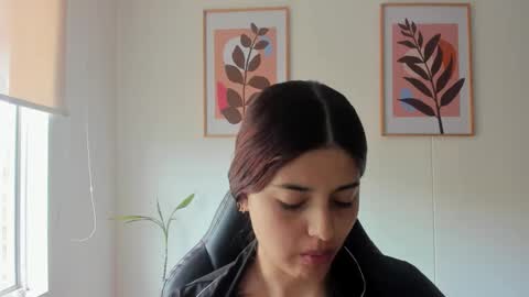 shylittlebunny online show from February 20, 2:40 pm