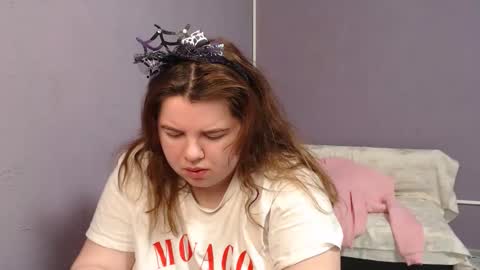 Snapshot of shyness_girl chatting on October 22, 7:46 am Bethany online show from October 22, 7:46 am