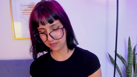 Snapshot of sia_roose chatting on October 22, 8:25 pm Sia online show from October 22, 8:25 pm