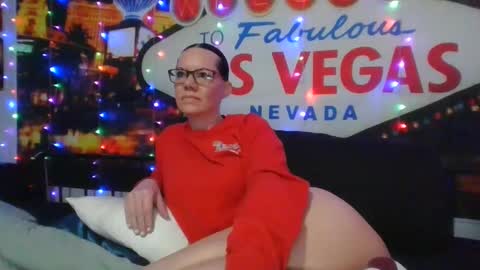 Mrs. St. Patrickk online show from January 17, 5:51 pm