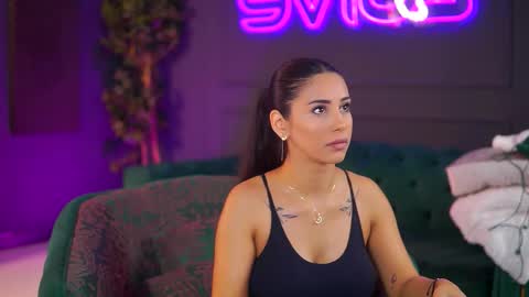 Sienna online show from November 18, 11:11 am