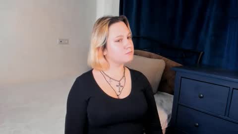 Eowyn online show from November 18, 8:04 am