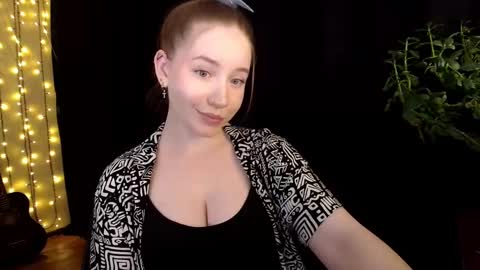 Sindi online show from September 14, 1:53 pm