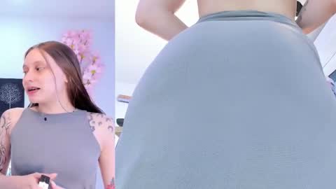 Snapshot of siouxsie_cenobite chatting on October 7, 11:25 am Siouxsie online show from October 7, 11:25 am