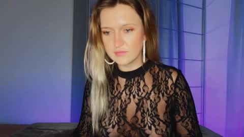 sky_amy online show from January 7, 8:56 pm