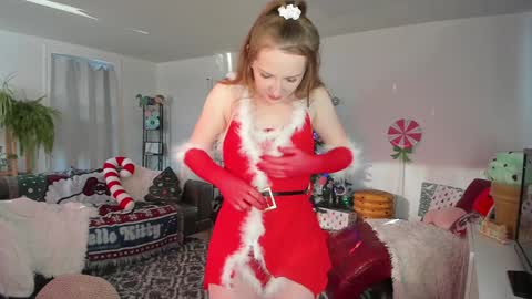 Skye Watson online show from December 21, 7:06 pm