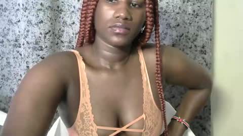 Snapshot of slimandthick1 chatting on October 18, 11:50 pm slimandthick1 online show from October 18, 11:50 pm