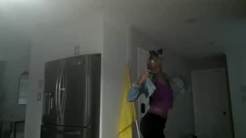 slimmmgooodiexoxo online show from December 15, 12:32 pm