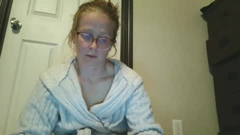 Slutty redhead3 online show from November 3, 12:58 am