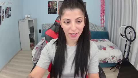 small_horny_girl online show from October 21, 6:28 am
