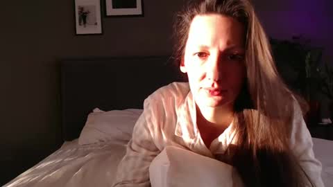 Snapshot of smalltittsbigsoul chatting on February 27, 5:24 am Anna no bbbbybybbabebyy just Anna. And dont call me mom please. online show from February 27, 5:24 am