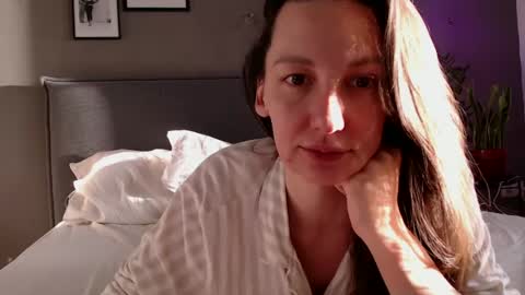 Snapshot of smalltittsbigsoul chatting on February 19, 6:00 am Anna no bbbbybybbabebyy just Anna. And dont call me mom please. online show from February 19, 6:00 am