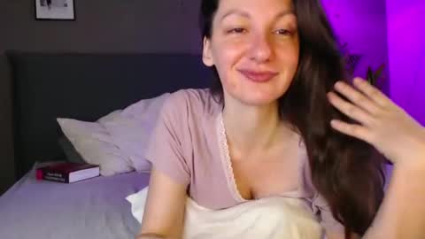 Snapshot of smalltittsbigsoul chatting on March 6, 5:14 am Anna no bbbbybybbabebyy just Anna. And dont call me mom please. online show from March 6, 5:14 am