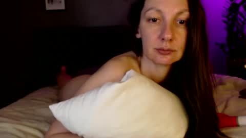 Snapshot of smalltittsbigsoul chatting on February 4, 4:08 pm Anna no bbbbybybbabebyy just Anna. And dont call me mom please. online show from February 4, 4:08 pm