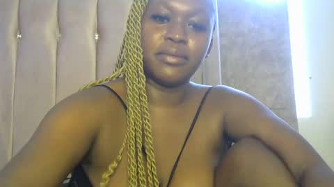 smiley_berry online show from November 11, 7:15 am