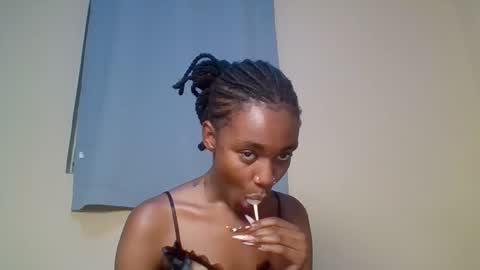 Snowie eyes online show from November 6, 10:04 pm