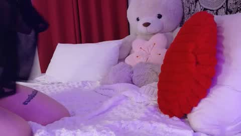 Babygirl Ivy online show from November 5, 12:49 am