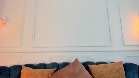 Sofi online show from December 31, 11:42 am