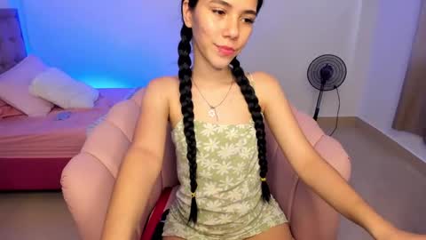Snapshot of sofi_perezz chatting on February 8, 9:57 pm sofi online show from February 8, 9:57 pm