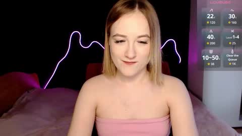 sofi_x_moon online show from February 12, 5:31 am