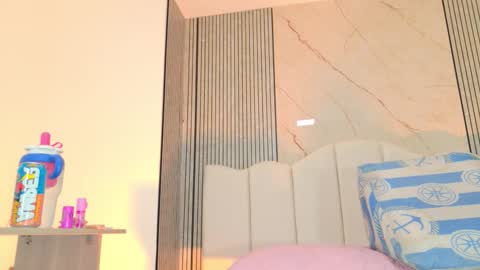 Sofia online show from March 15, 4:14 am