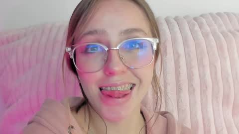     online show from February 9, 4:04 am