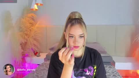 SOFIA PAMELA online show from January 17, 7:10 pm