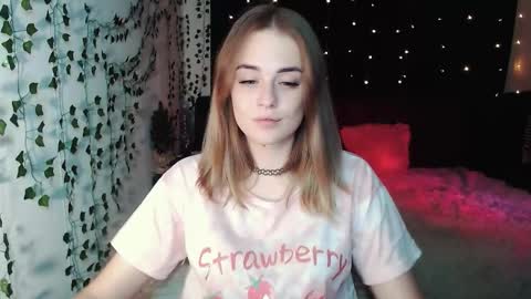 sofia_rosemary online show from September 25, 12:26 pm