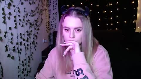 sofia_rosemary online show from February 19, 3:05 pm