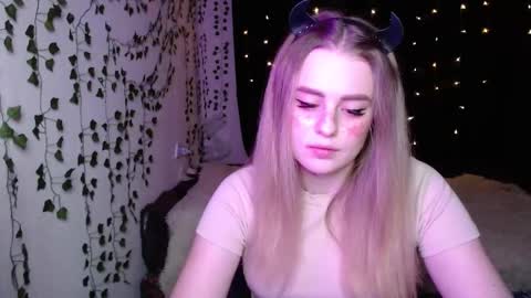 sofia_rosemary online show from March 11, 3:02 pm